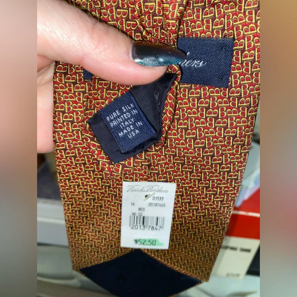 NWT Brooks Brother’s Logo Print All-over tie in brown